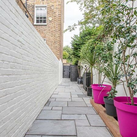 Stunning Gated Home London Londres Exterior foto